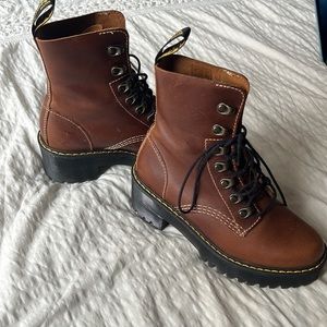 Dr. Martens Leona Heeled Boot (5US)